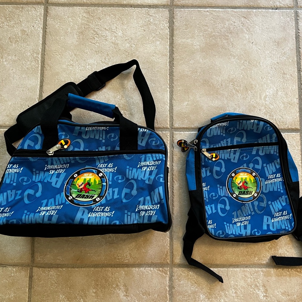 Disney Brand DASH child’s gym tote bag and backpack